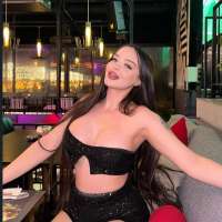 Genç ve Cazibeli Mersin Zeycan