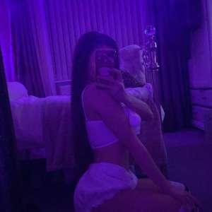 20 yaş genç çıtır bebek gibi escort Dila