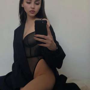 Gizemli ve seksi Mersin eskort Selen